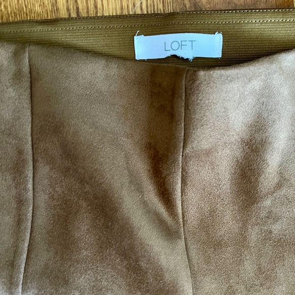 2/$25 Loft soft flattering leggings in houndstooth and caramel - Picture 7 of 9